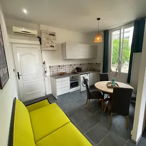 Charmant Dans Une Maison Nicoise Nice